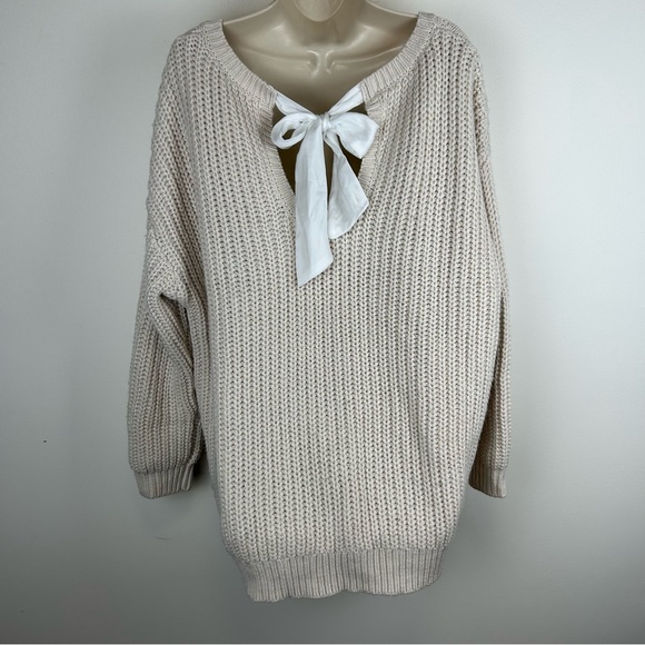 Torrid Cream CableKnit Sweater with Keyhole Back Bow sz 2 Cottagecore Fisherman - Picture 1 of 16